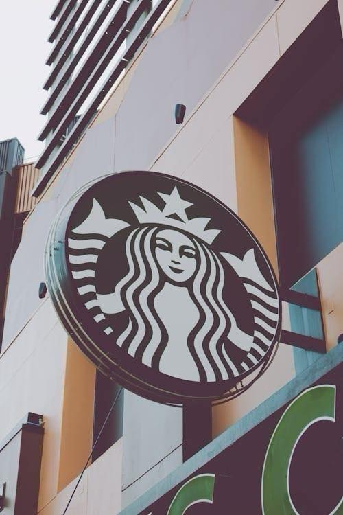 Starbucks Génova 27
